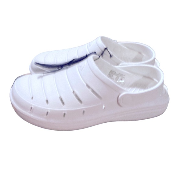 Rugged Shark Unlined Clogs - Picture 4 of 12